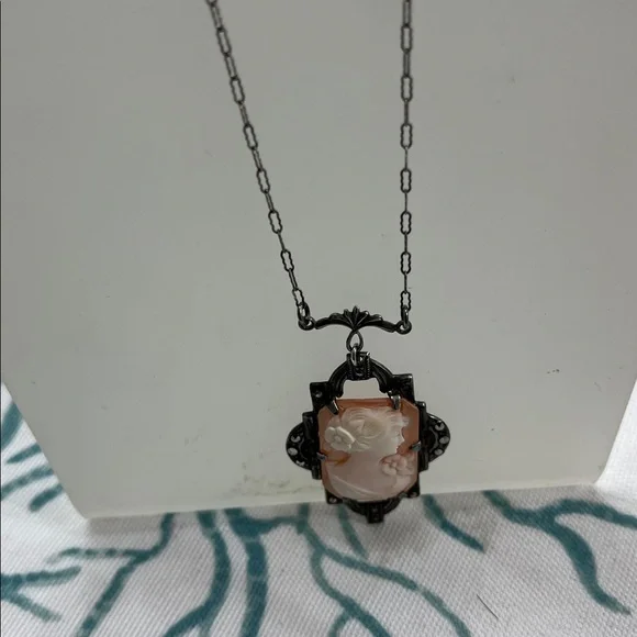 1920’s Silver and Marcasite Cameo Necklace - Picture 5 of 7
